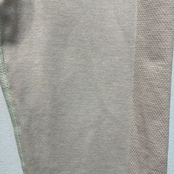 Gymshark Light Pink Crop Leggings Size S Excellent Condition - Picture 4 of 13